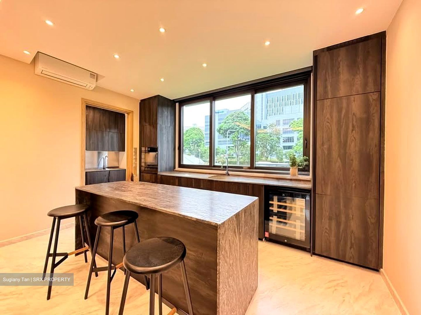 Shrewsbury Road (D11), Terrace #561134811
